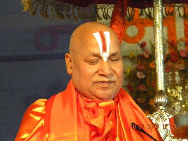 jagadguru_rambhadracharya5914076175295758135.jpg