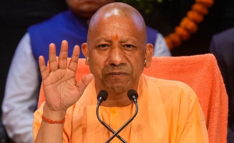 hb2irvu8_yogi-adityanath_625x300_25_march_251204556373178505154.jpg